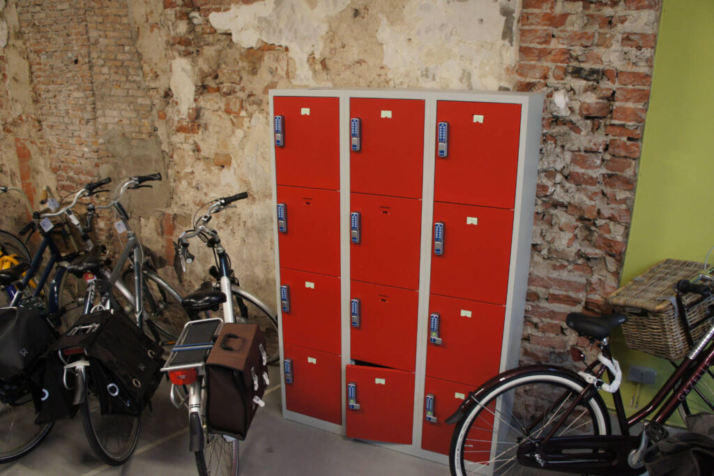 Lockers in fietsenstalling